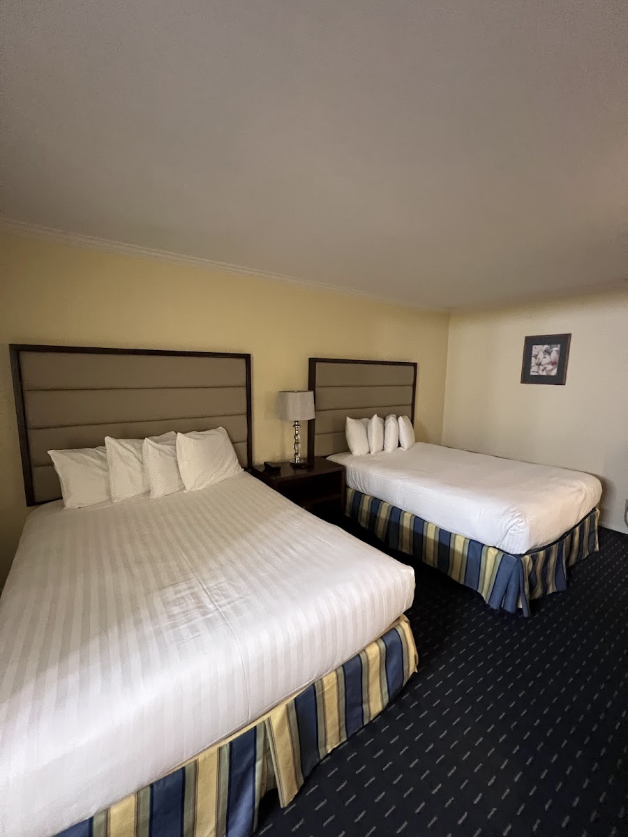 Solvang Inn & Cottages